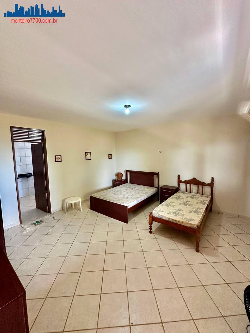 Casa à venda com 5 quartos, 1200m² - Foto 5