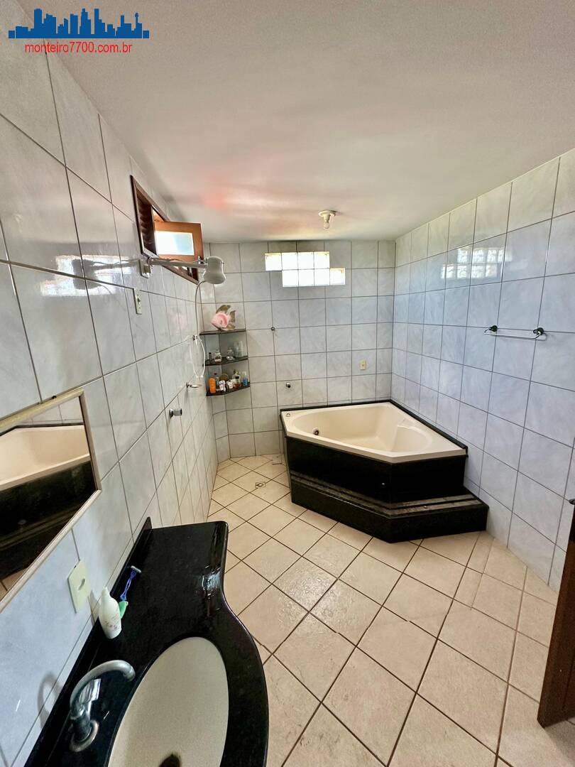 Casa à venda com 5 quartos, 1200m² - Foto 7